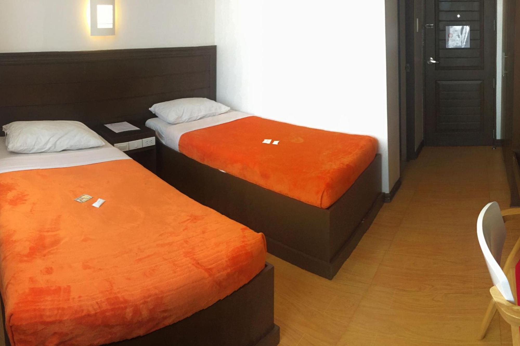 Pearli View Hotel Iloilo Powered By Cocotel Zimmer foto