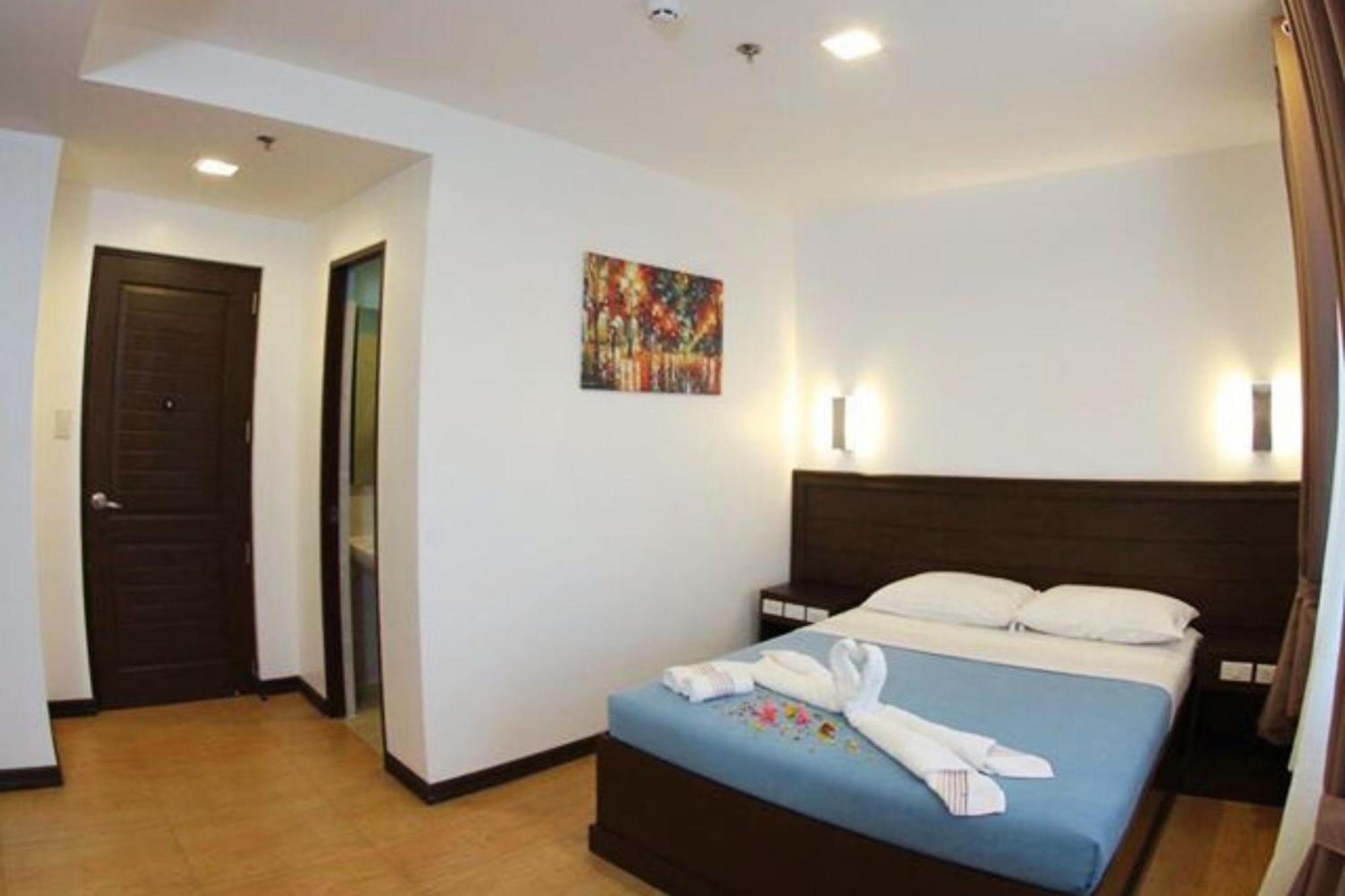 Pearli View Hotel Iloilo Powered By Cocotel Zimmer foto